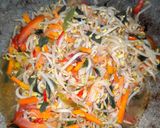 Foto langkah ke 6 dari resep Tumis Tauge Wortel.