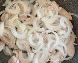 A picture of step 3 of Chicken stroganoff.