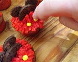 Foto del paso 6 de la receta: Cupcakes Mickey Mousse