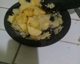 Foto langkah ke 2 dari resep Perkedel Kentang Eggless #36.