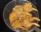 Foto langkah ke 3 dari resep Jamur goreng tepung.
