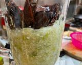 Foto del paso 4 de la receta: HUEVO EN SALSA PASILLA “PICUDA”