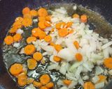 Foto del paso 2 de la receta: Contramuslos de Pollo y Conejo con Portobello y Shimeji
