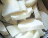 A picture of step 1 of White yam and tomatoes stew.