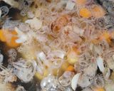 Foto langkah ke 3 dari resep Sayur Sop Jamur Kuping.