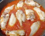 Foto del paso 6 de la receta: Alitas con tomate