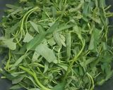 Hình bước làm 1 của món Rau muống xào tỏi