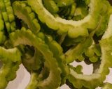 รูปขั้นตอนการทำที่ 1 ของ มะระผัดไข่