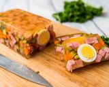 Húsvéti sonka aszpikban recept fázis 12 fotója