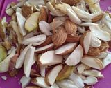 ડ્રાયફ્રુટ ચીકી (DRyfruit CHIKKI recipe in Gujarati) રેસીપી સ્ટેપ1ફોટો