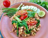 รูปขั้นตอนการทำที่ 3 ของ ข้าวผัดไส้กรอกอีสาน