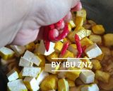 Foto langkah ke 7 dari resep Tumis Jamur Kancing dan Tahu.