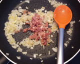 Foto del paso 2 de la receta: Pasta tiburón gratinada con guisantes