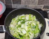 Foto langkah ke 3 dari resep Tumis Sawi Putih.