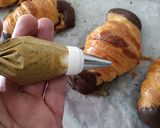 Foto del paso 5 de la receta: Croissants Rellenos de Crema de Pistachos y Chocolate Blanco