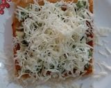 A picture of step 6 of Garlic and Cheese Bread Toast.