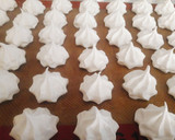 Foto del paso 4 de la receta: Merenguitos con dulce de leche (Merengue Francés🗼)