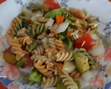 Foto del paso 7 de la receta: Ensalada de pasta con aliño de ajo