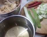 Hình bước làm 1 của món Chân gà ngâm xoài xanh