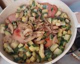 Foto del paso 5 de la receta: Chuletas en Salsa de Chile Chipotle con Calabacitas y Champiñones