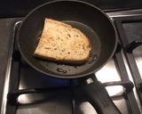 Foto del paso 2 de la receta: Sándwich de huevo 🍳