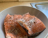 Foto langkah ke 1 dari resep Salmon & Fettuccine with Cream Sauce.