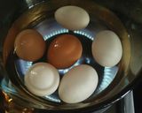 Gambar langkah 4 resipi Telur Masin Homemade.