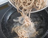 Foto del paso 4 de la receta: Gulas fritas
