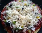 A picture of step 4 of Paratha Thin Crust Pizza.