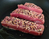 Foto del paso 2 de la receta: 169.🍱Tataki de atún con canónigos 🍃