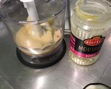 Une image de l'étape 2 de Sauce salade moutarde câpres.