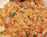 Foto langkah ke 10 dari resep Kwetiau Goreng Manis Pedas.