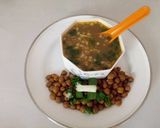 A picture of step 4 of Chana & green onion soup.