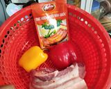 Hình bước làm 1 của món Ba chỉ ớt chuông xiên que nướng
