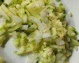 Foto del paso 3 de la receta Pisto con tortitas de patata y yema de Huevo
