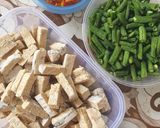 Foto langkah ke 1 dari resep Sayur Santan Telur Tempe Kacang Panjang.