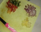 Foto langkah ke 2 dari resep Tumis Kuah Sawi Putih.