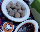 Foto langkah ke 5 dari resep Cilok saus kecap pedas.