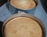 A picture of step 3 of Double tier floral cream cake.