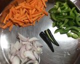 A picture of step 1 of Veg Chow Mein.