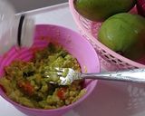 Foto langkah ke 4 dari resep Avocado toast mix Guacamole.