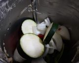 Foto del paso 2 de la receta Porciones de coca de verdura con queso de cabra en Tm5