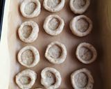 Szilvalekvárral töltött töpörtyűs kút recept fázis 6 fotója