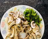 A picture of step 1 of Chilli garlic Noodles.