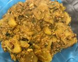 A picture of step 5 of Aloo anday (potato eggs).