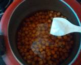 Pindi Chole/Pindi Chana Masala recipe step 2 photo