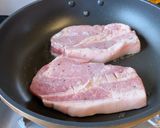 Foto del paso 3 de la receta: Chuleta de cerdo a la japonesa, Tonteki (トンテキ)