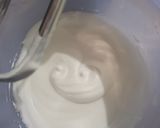 Foto langkah ke 4 dari resep Cake puding busa merah putih.