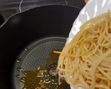 Foto del paso 5 de la receta: Pasta con langostinos