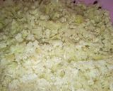 A picture of step 1 of Cauliflower jollof rice.
